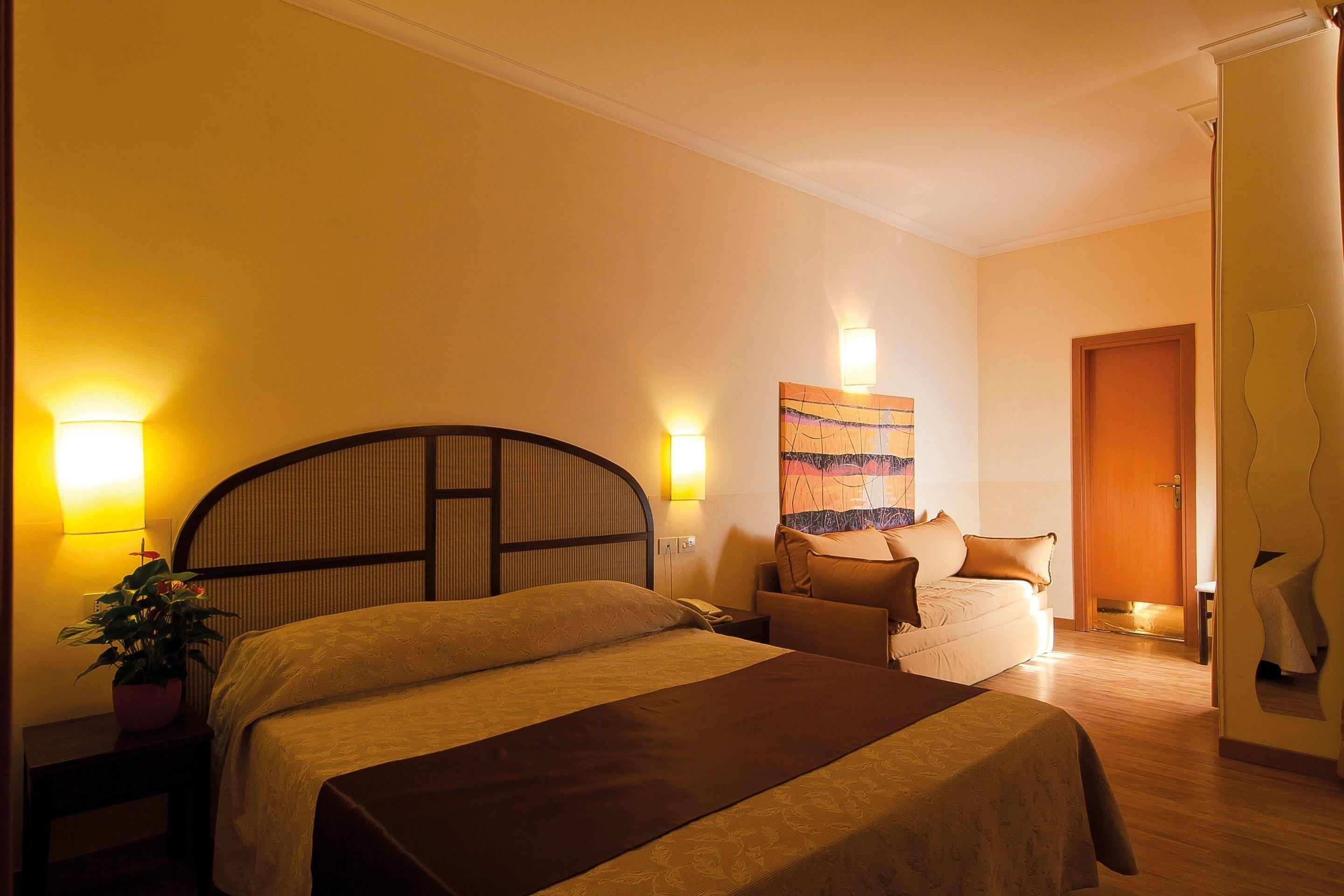 Hotel Novecento, Rome